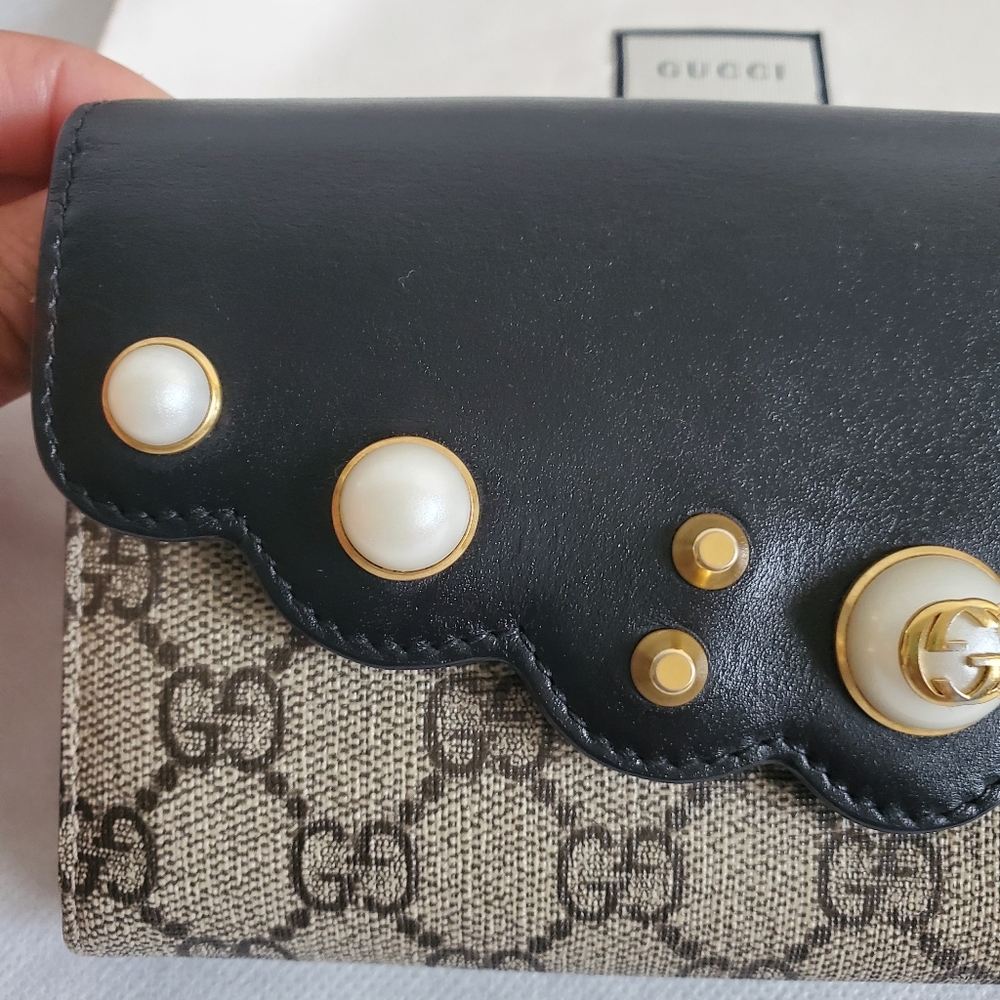✨️GUCCI Pearl Studded Supreme Wallet - Picture 3 of 15